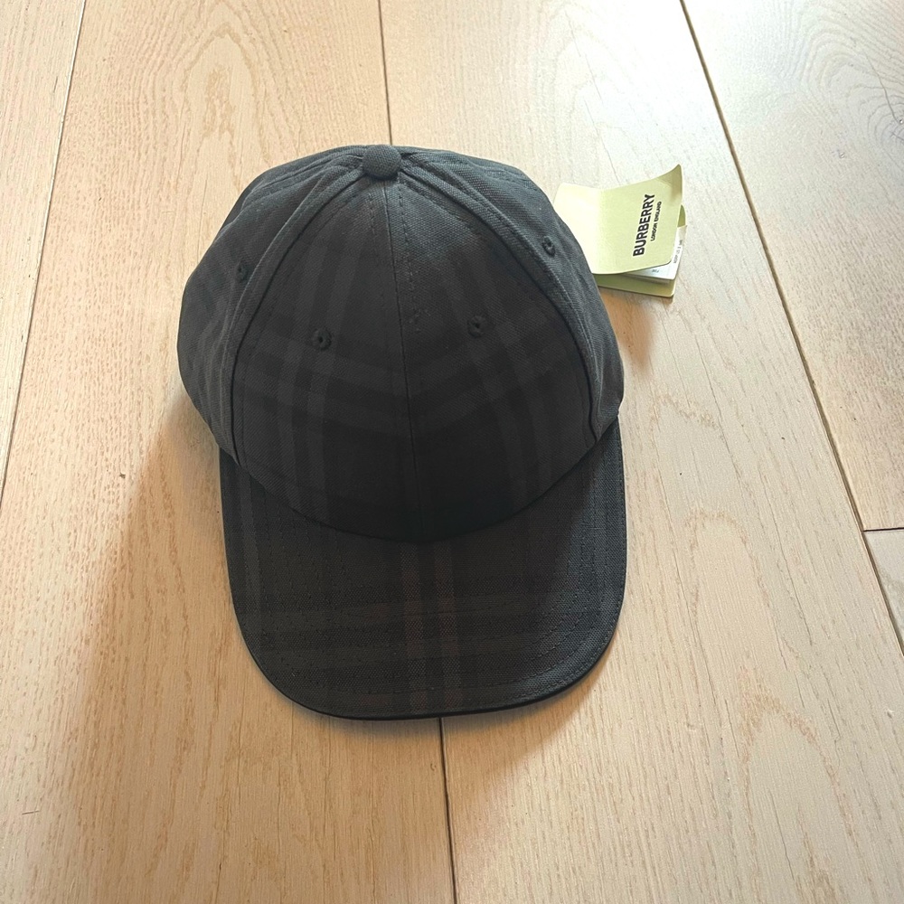 Burberry black hat. Traditional pattern.